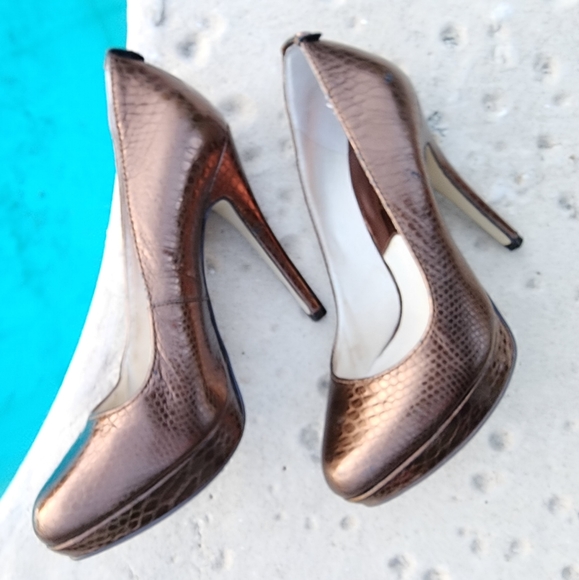 Michael Kors shoes pumps copper colored size 6 elevated  heels 👠 pumps - Picture 3 of 14